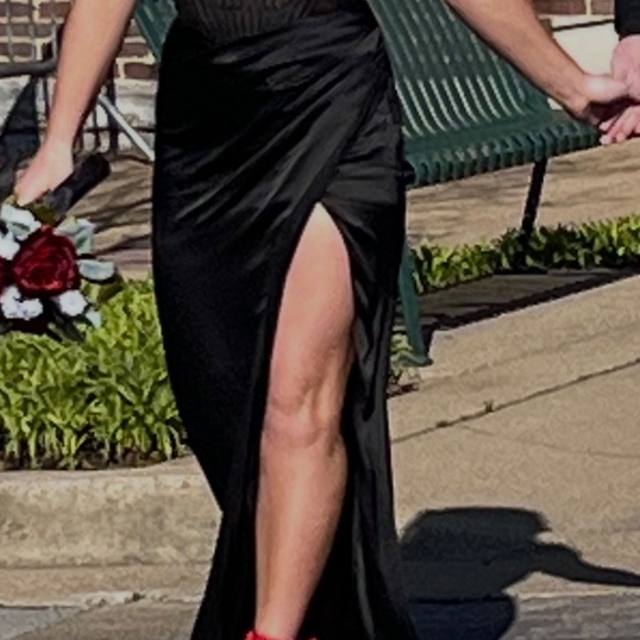 Prom dress - Picture 4 of 13